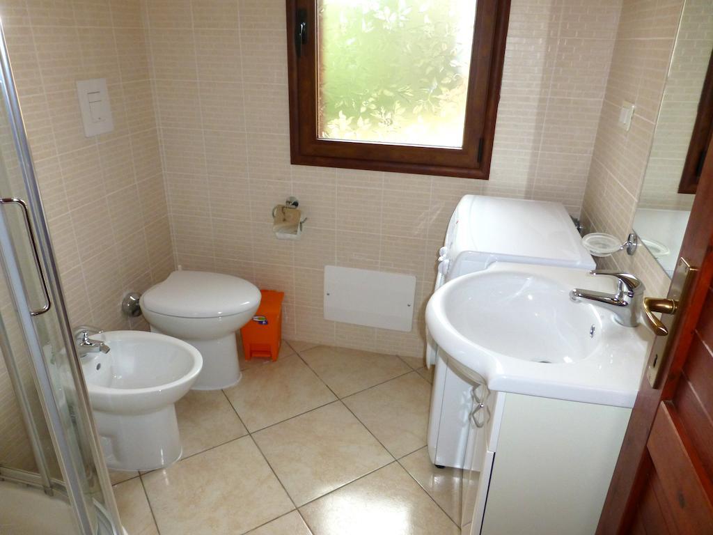 Villetta Luisella Santa Margherita di Pula Habitación foto